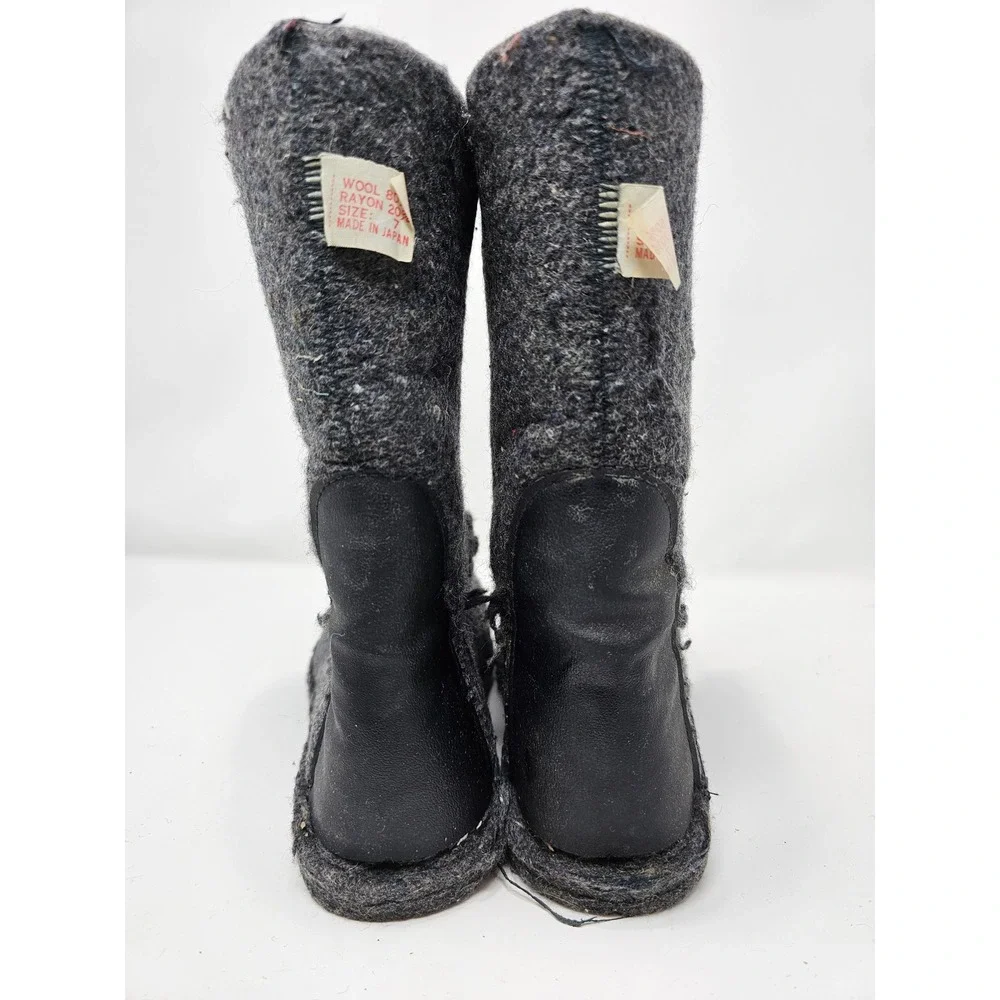 Mens‎ Navy Blue Winter Snow Boots Size 8 Rubber Lower Nylon Upper Stripe Accents